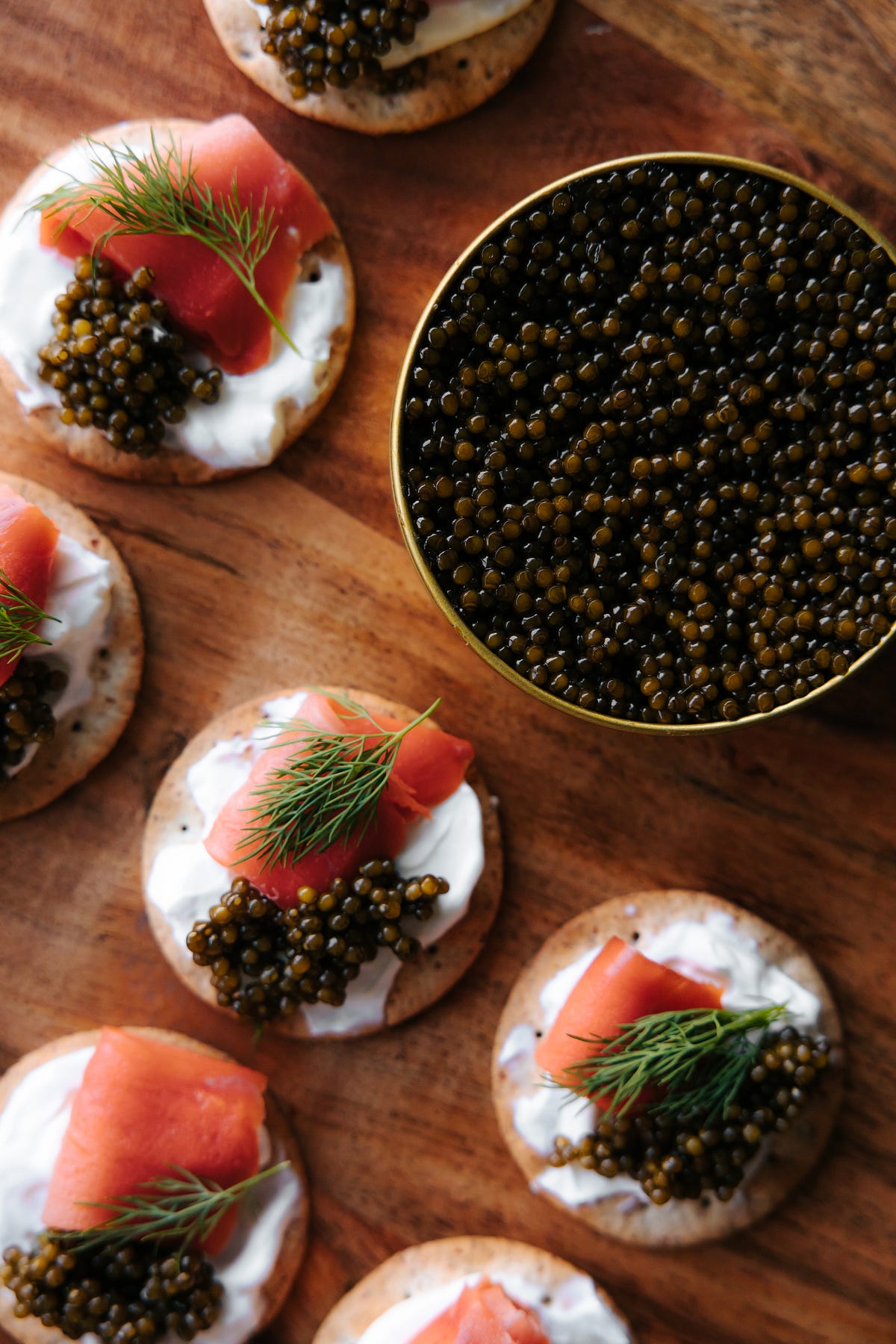 Por qué el caviar es tan caro: Los secretos que se esconden tras su elevado precio